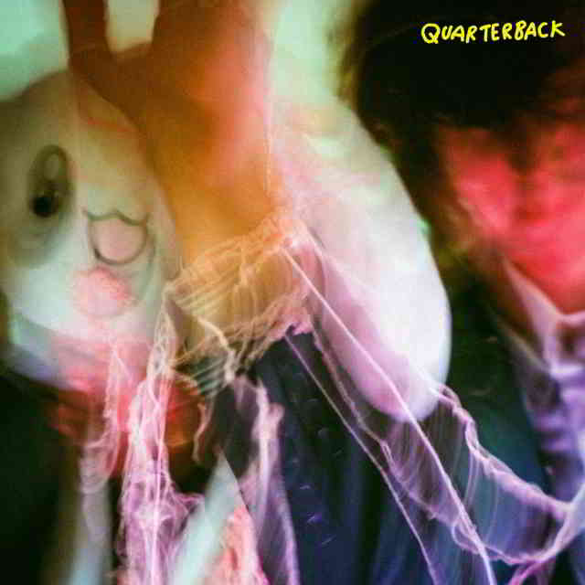 دانلود آهنگ Wallows به نام Quarterback